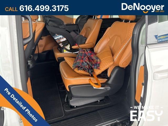 2022 Chrysler Pacifica Hybrid Pinnacle