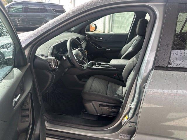 2027 Chevrolet Equinox LT - Photo 11