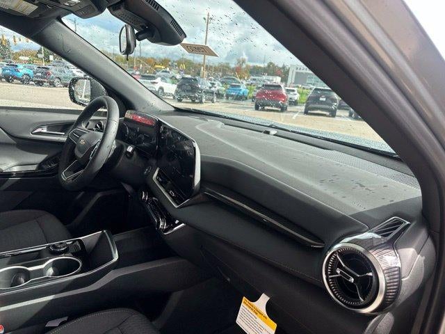 2027 Chevrolet Equinox LT - Photo 24