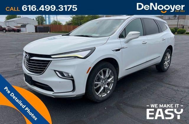 2023 Buick Enclave Essence AWD's photo
