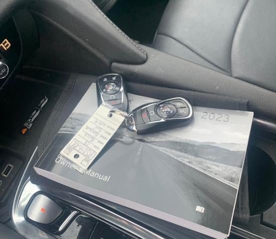 2023 Buick Enclave Essence