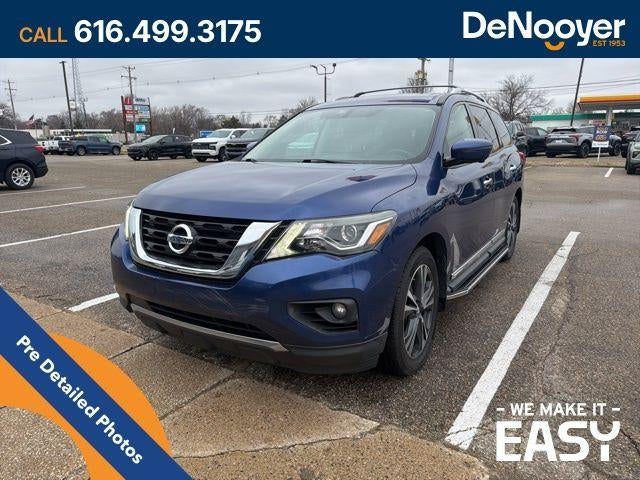 2017 Nissan Pathfinder Platinum