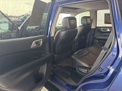 2017 Nissan Pathfinder Platinum