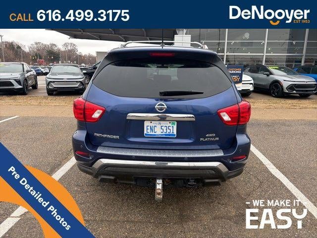 2017 Nissan Pathfinder Platinum