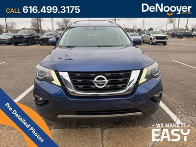 2017 Nissan Pathfinder Platinum