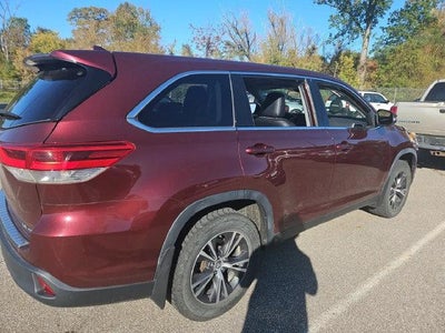 2019 Toyota Highlander LE
