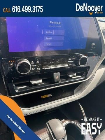 2023 Toyota Highlander Hybrid Platinum