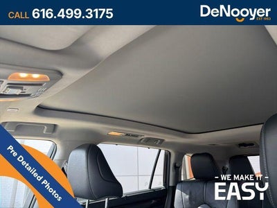 2023 Toyota Highlander Hybrid Platinum