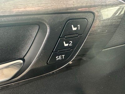 2023 Toyota Highlander Hybrid Platinum