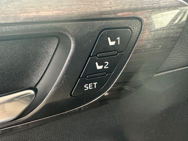 2023 Toyota Highlander Hybrid Platinum