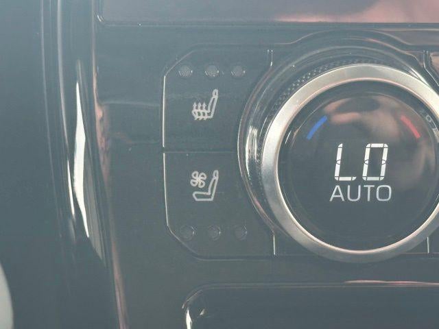 2023 Toyota Highlander Hybrid Platinum