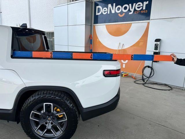 2023 RIVIAN R1T Adventure