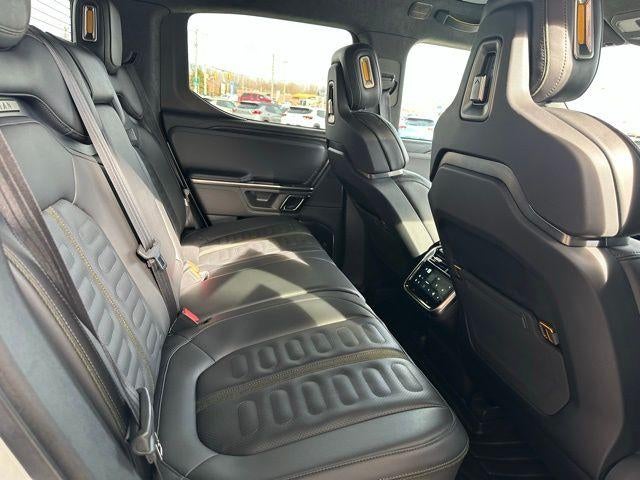 2023 RIVIAN R1T Adventure