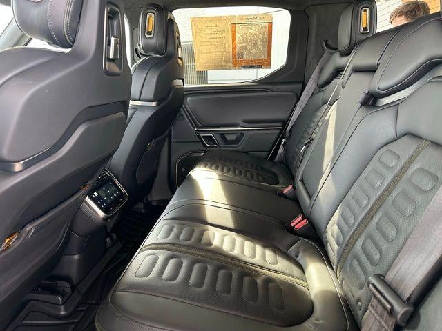 2023 RIVIAN R1T Adventure