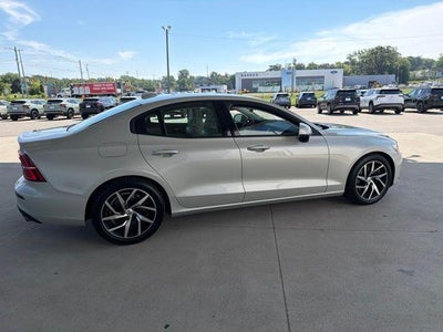 2020 Volvo S60 Momentum