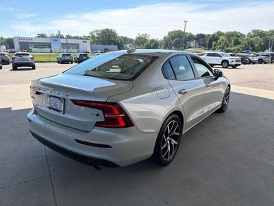 2020 Volvo S60 Momentum