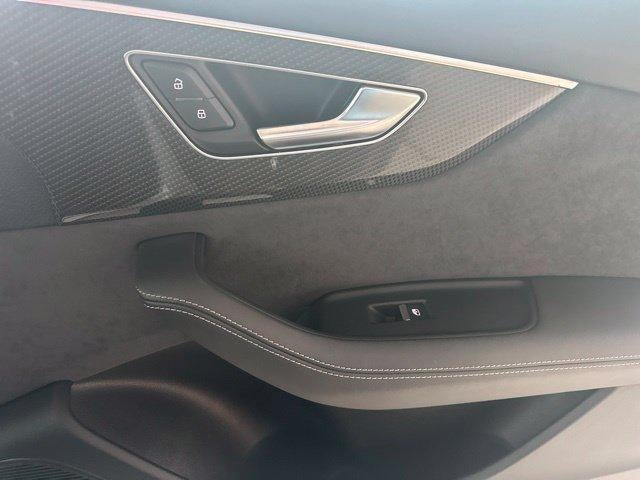 2023 Audi SQ8 Premium Plus