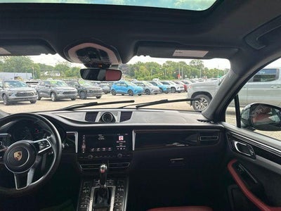 2019 Porsche Macan Base